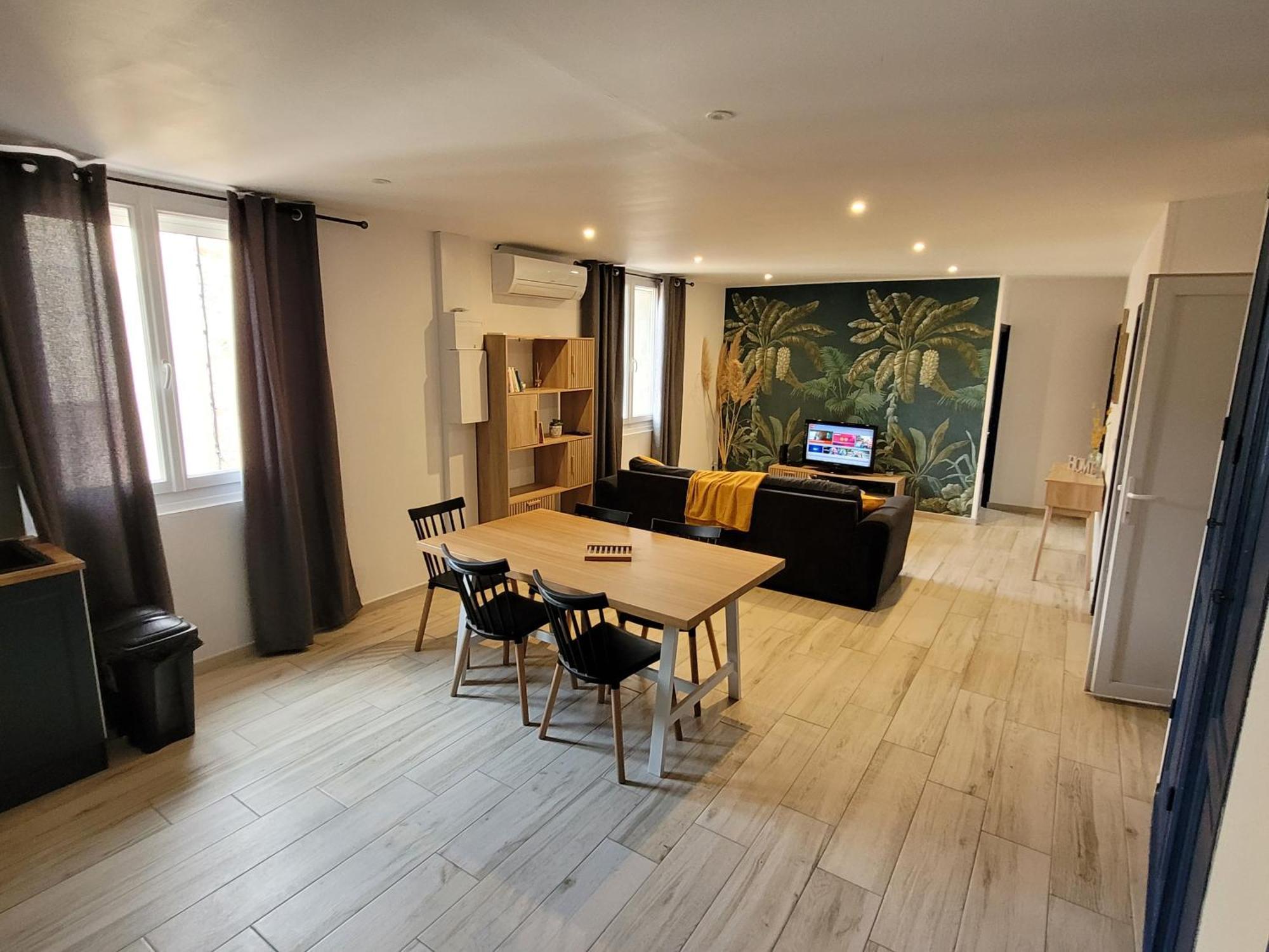 Centre De Cosy Apartment Thuir